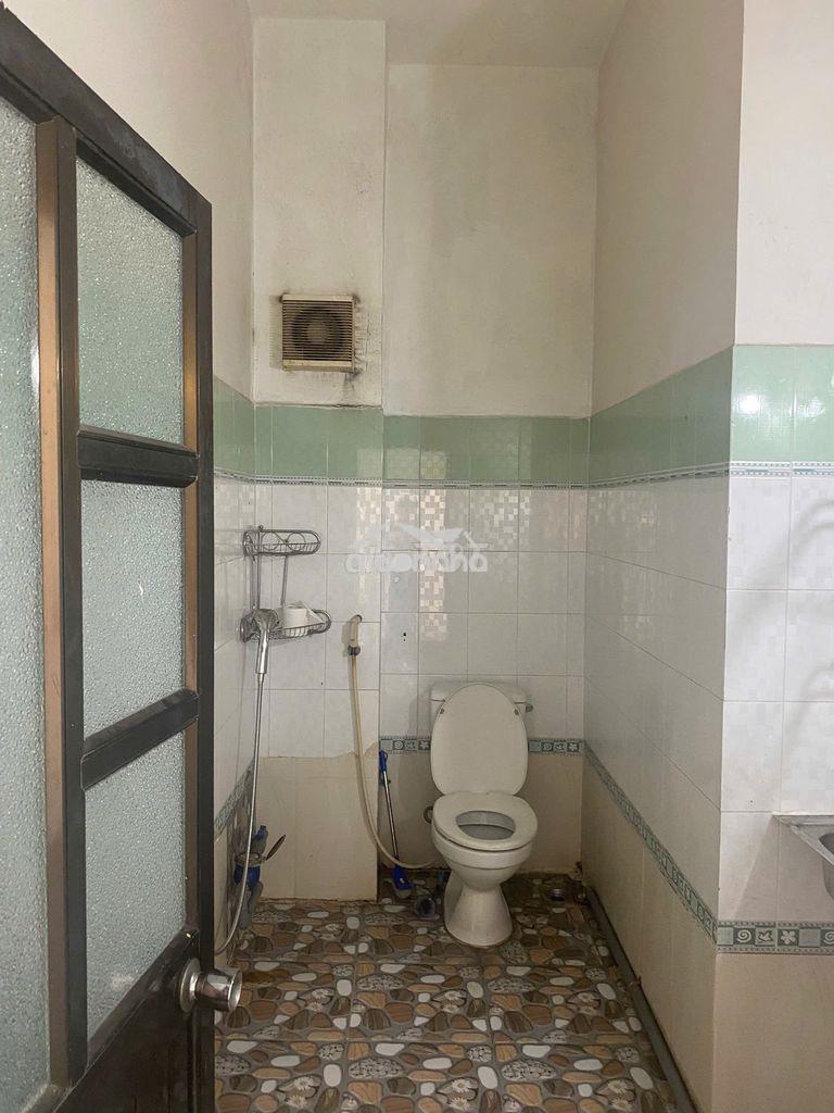 Nhà trọ mặt tiền - quận 7- cách chợ 500m - Ảnh 3