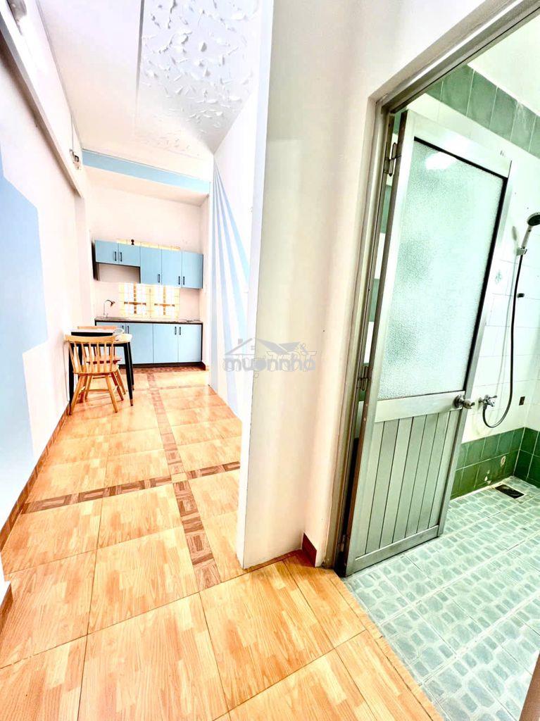 Cho thuê căn hộ bancol tách bếp gồm 1 phòng ngủ và 1 phòng khách