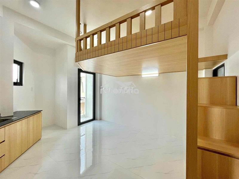 Phòng có gác có ban công ở được nhiều người full nội thất giá rẻ
