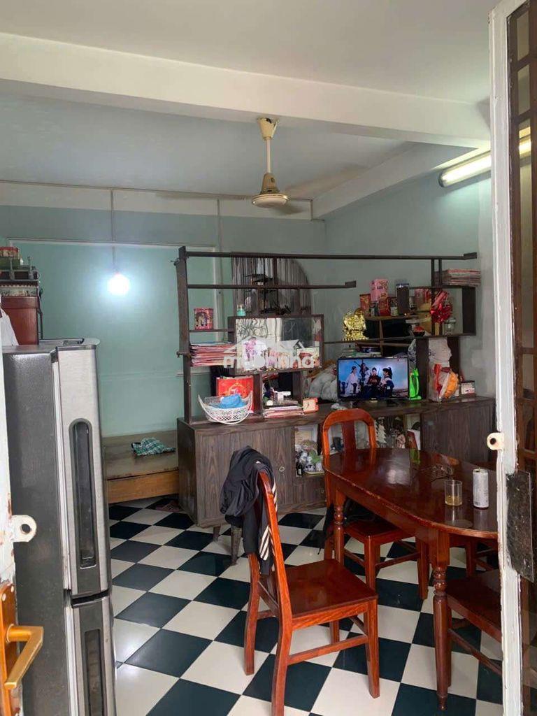 Căn hộ lâu đời q1 tân định 2ty