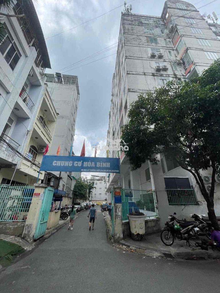 Bán căn hộ chung cư hoà bình, quận 10, có sổ hồng, 56m2 2pn-1wc giá re