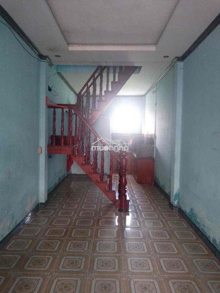 Cho thue dt -3x10-1lau-2p-2wc hem 5m dien chinh nuoc dach ấp 3vlb
