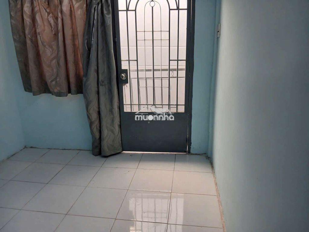Nhà mới sạch sẽ, 2 phòng ngủ.1 vệ sinh.giá-6tr. thích quảng đức.qpn - 4