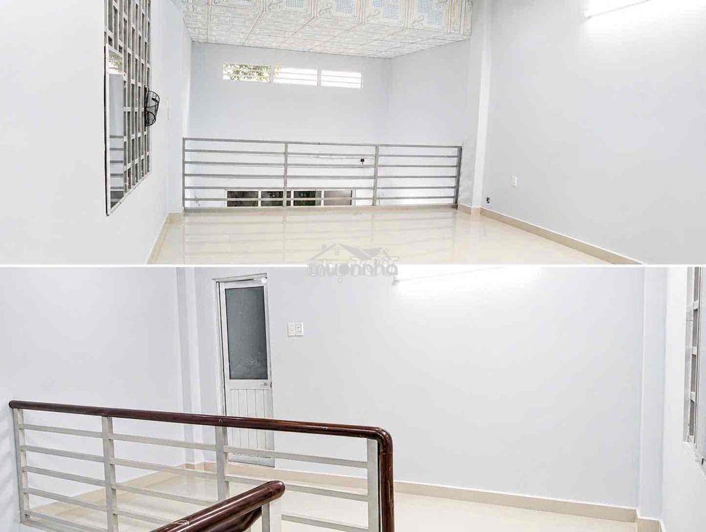 Nhà 2pn( sân xe hơi) gần chợ cầu đồng giá 6,5 triệu - Ảnh 2