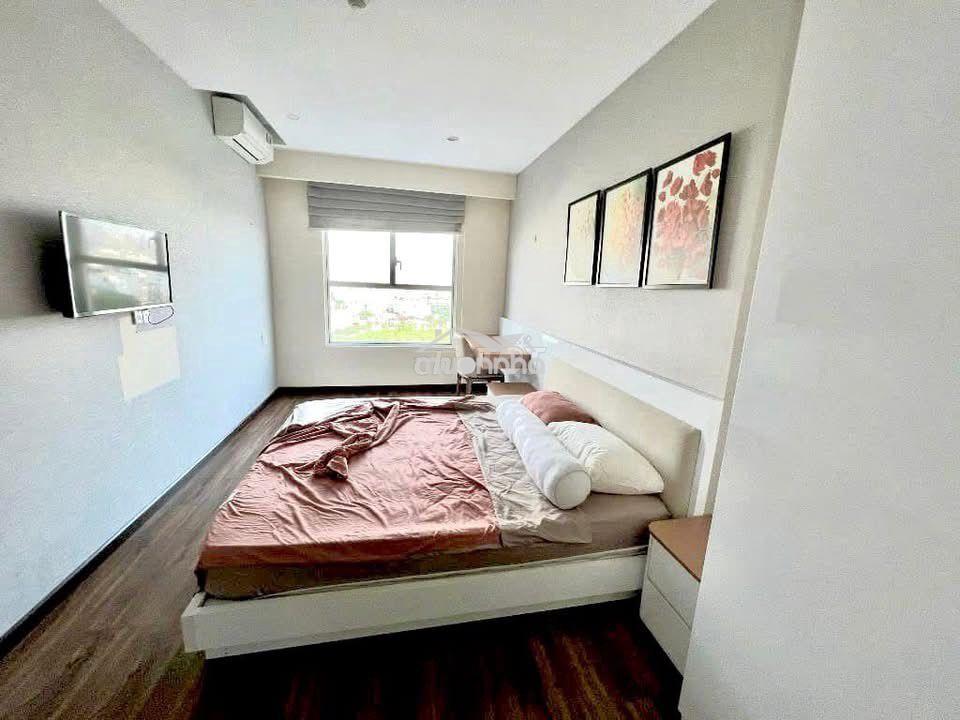 Chủ kẹt tiền bán gấp cc the gold view - q4 - 65m2 - 2pn2wc - 2,05 tỷ. - 3