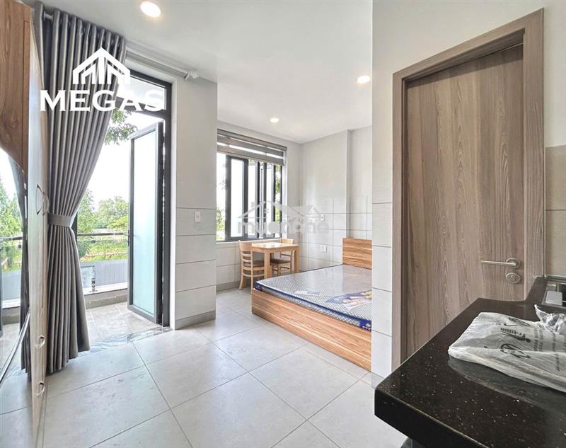 Chdv ban công full nội thất ngay thống nhất, đối diện tt gdqp làng đh