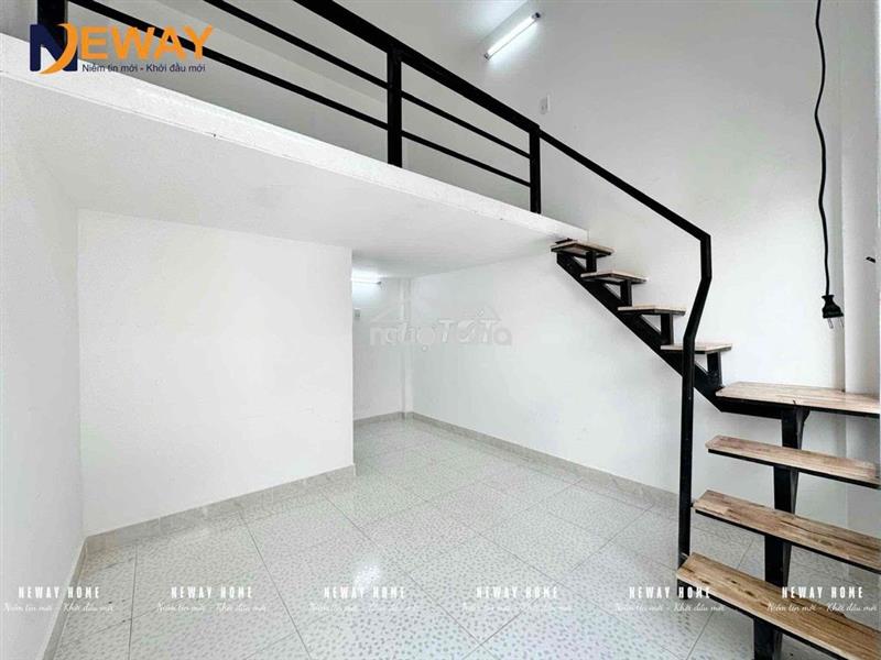 Duplex cao cấp gần ngã tư bốn xã bancol chung thoáng mát