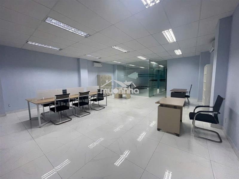 Văn phòng 80m2 vạn phúc, ngăn sẵn 2 phòng, có nội thất, hầm. chỉ 16 tr
