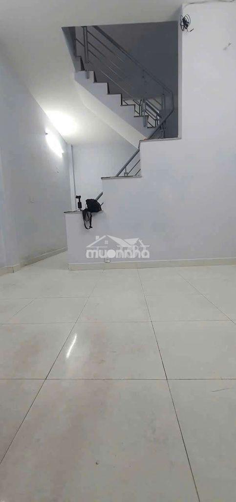 Bán nhà cách chợ lê văn qưới 200m, pháp lý chuẩn, trệt + lầu, hxh - Ảnh 2