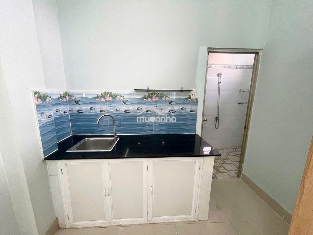Siêu phẩm căn hộ ban công full nội thất. cách utc2 chỉ 800m - Ảnh 3