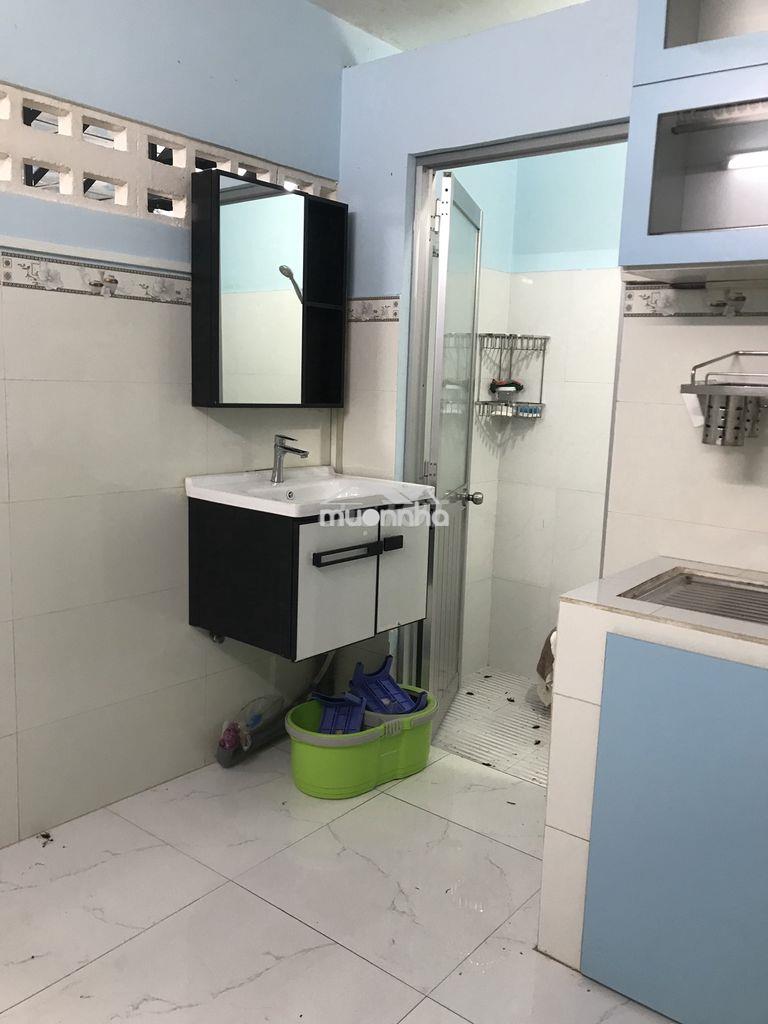 Nhà 1 lầu còn mới, 4m x 11m, 2pn( có sẵn 2 máy lạnh), hẻm 3m hồng bàng