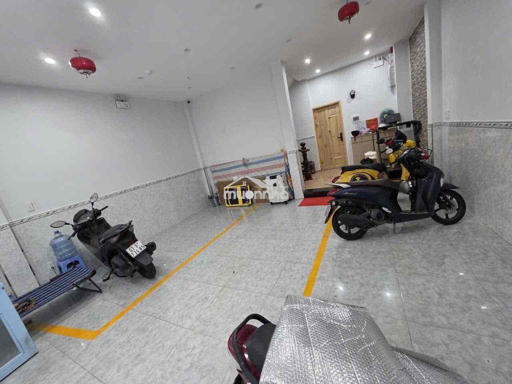 Quận 10 - ngang 6.3m 92m2 - 4 lầu - dòng tiền 45tr/tháng - 4