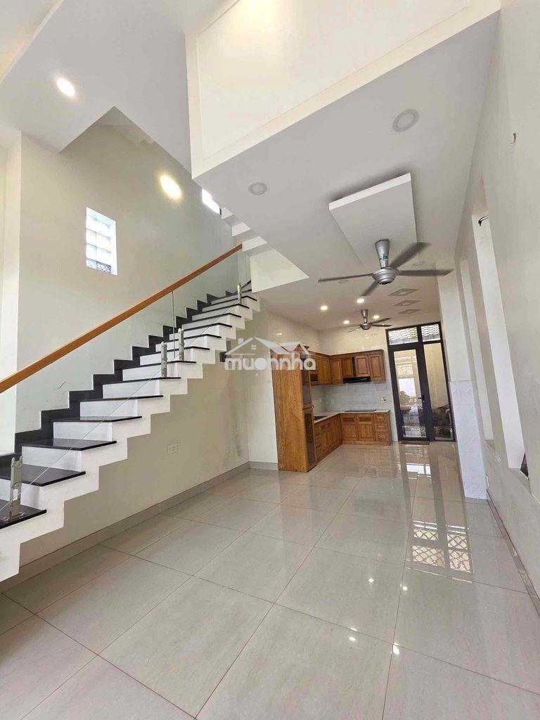 Căn góc thoáng mát 2lầu gần vincom - ngã 4 thủ đức - đương oto - 2
