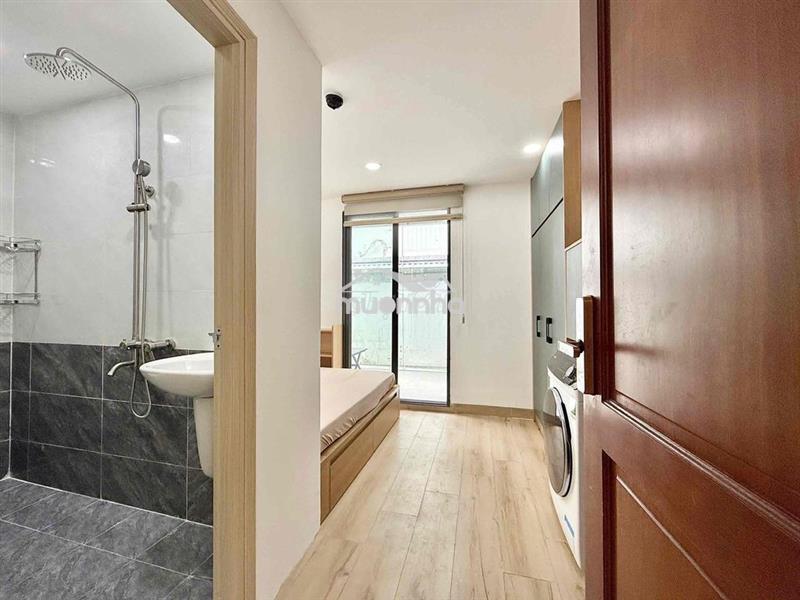 Cho thuê căn hộ 1pn tách bếp ban công ngay cầu chà và quận 8