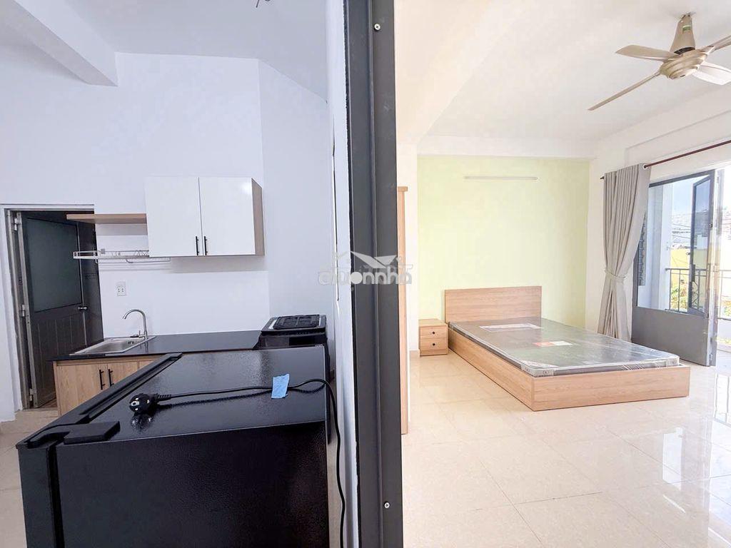 Phòng ban công 45m tách bếp.trường chinh ngay bảy hiền. - Ảnh 2