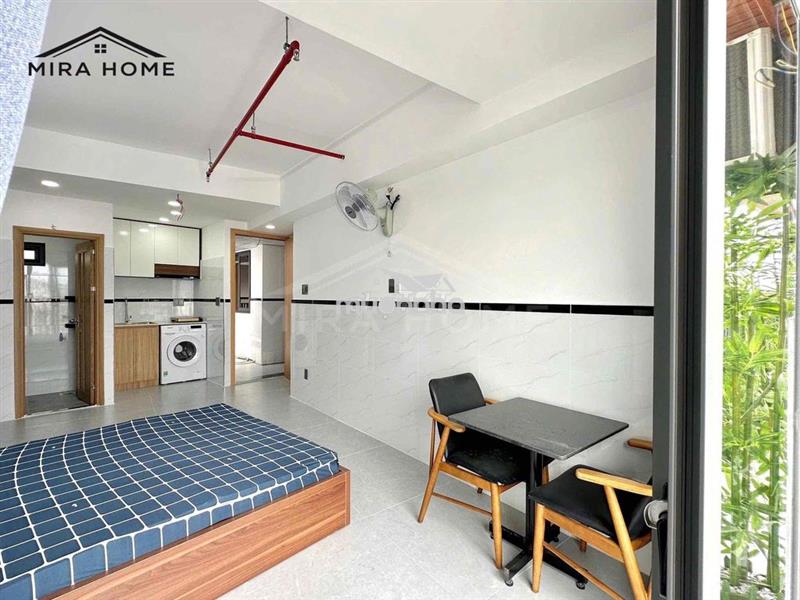Chdv mới 100 % sát bên nguyễn thị thập