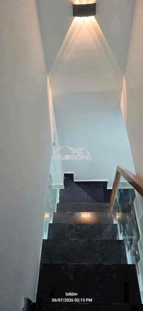 Nhà nguyên căn phạm hữu lầu hẻm 167 q7 giá 8tr - Ảnh 4