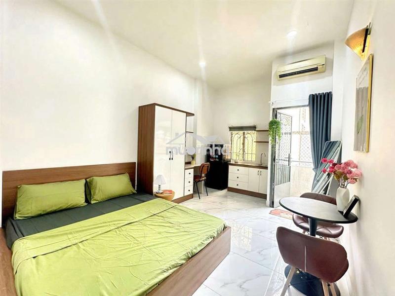 Căn hộ studio 35m2 ban công full nội thất gần ngã tư hàng xanh