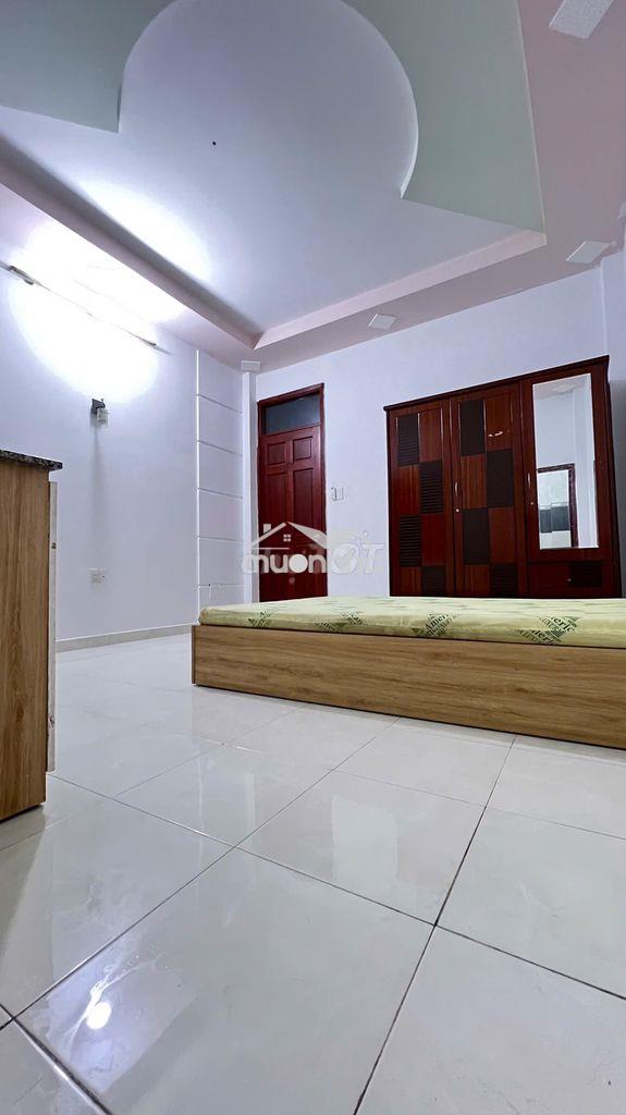 Phòng full nội thất - gần gtvt - cvpm  - giá 3tr3 - 4