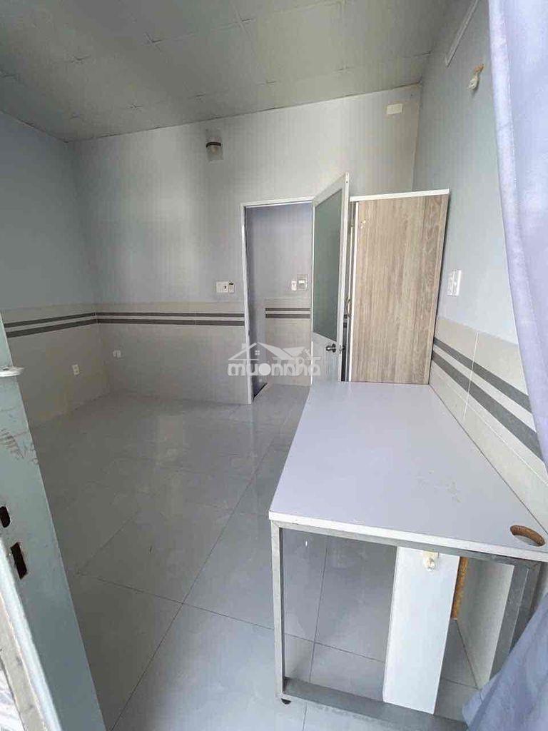 Hẻm nguyễn khoái q.4 3 tầng, 2pn, 2wc, 2ml