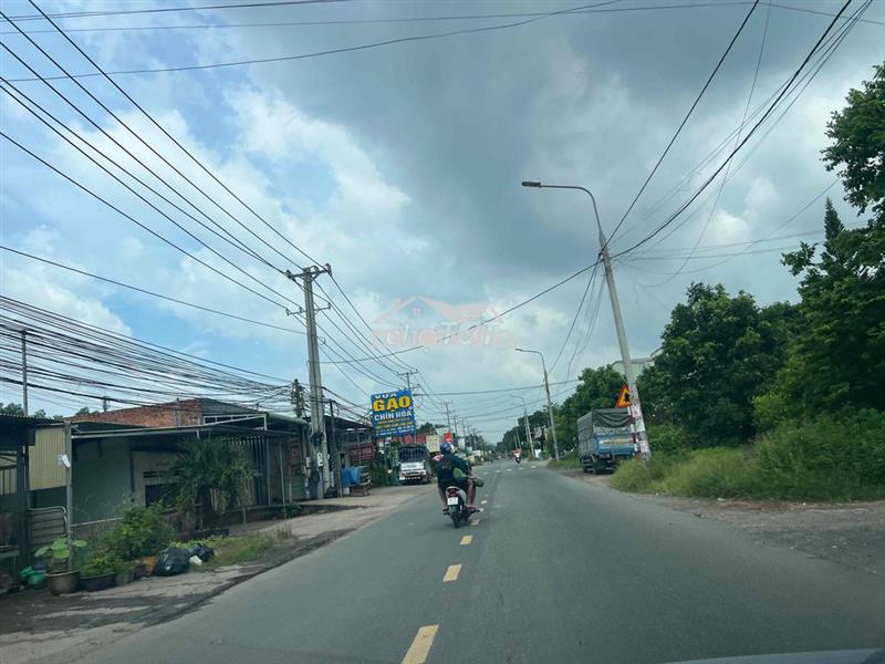 Mặt tiền đường phùng hưng full thổ cư