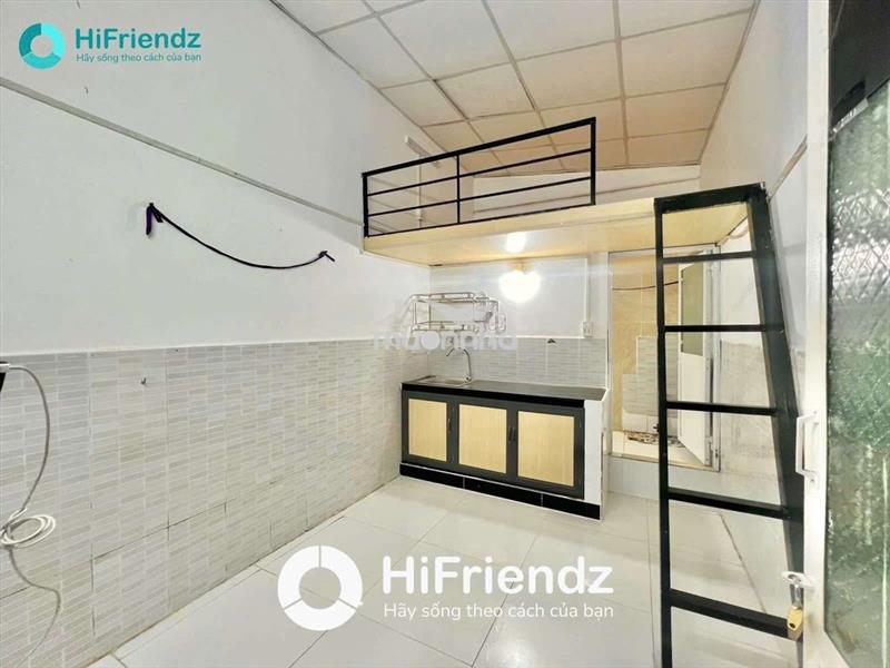 🚨Phòng duplex - giá rẻ - cửa sổ trời - sẵn máy lạnh - đi bộ qua vhu