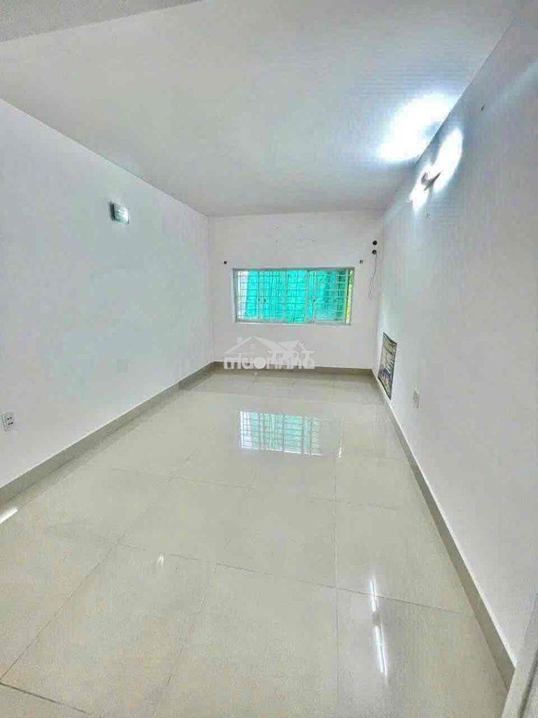 Cho thuê nhà 1 trệt 2 lầu 4pn 3x15m hẻm 1135 huỳnh tấn phát - 2