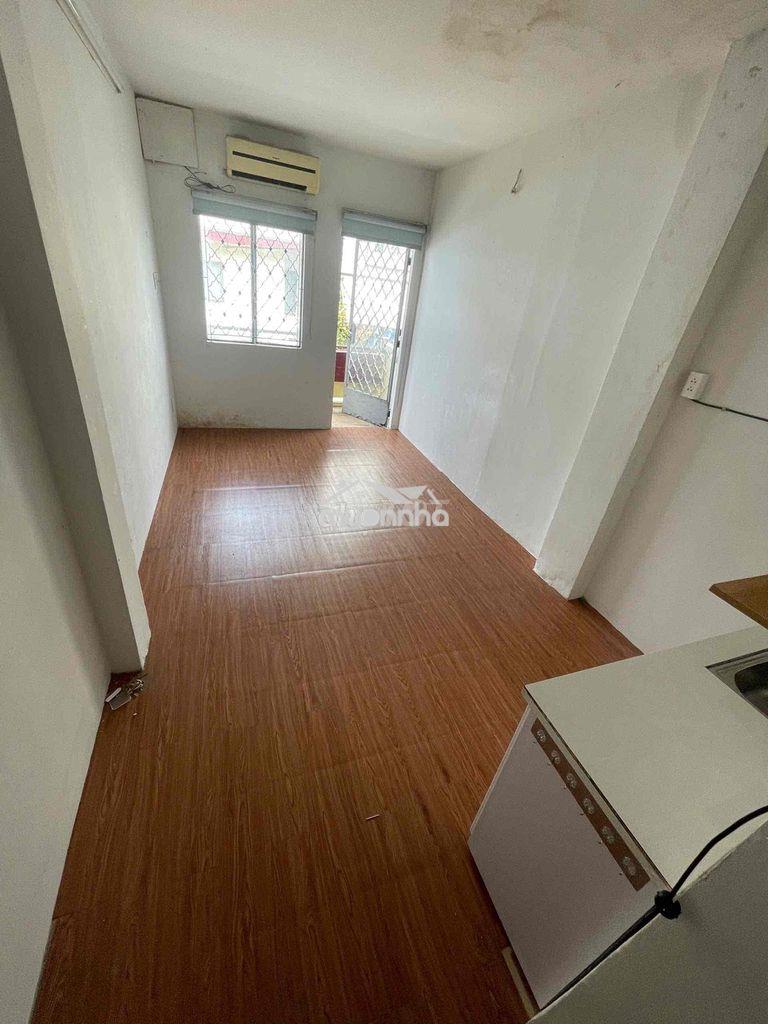 Cho thuê phòng vườn chuối q3 có wc riêng ban công - Ảnh 2