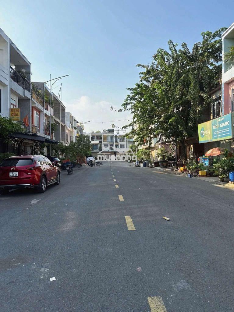 Nhà lầu gần ngã tư 550 giá 7 triệu 500 - Ảnh 2