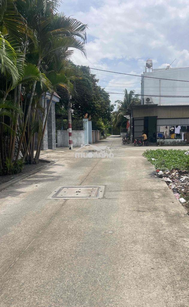 Cần bán đất thổ cư 180m2 gần chợ xuân thới thượng