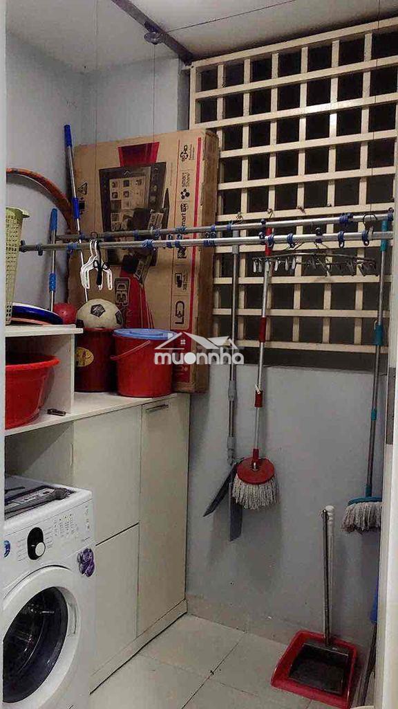 Bán nhà chung cư có nội thất 105 mét - giá 3tỷ9 - Ảnh 2