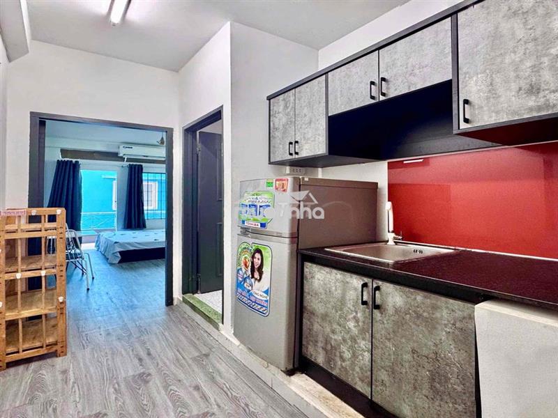 Studio tách bếp ban công ngay phường bến thành