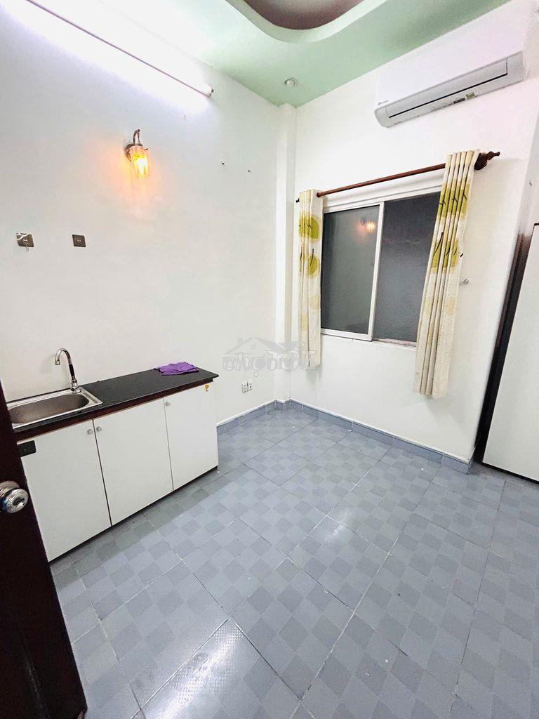 Phòng lầu 1, giá rẻ, gần cđ fpt - Ảnh 2