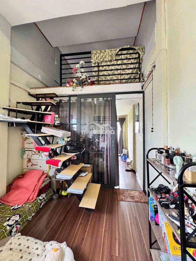 Cho thuê căn hộ chung cư 83 vườn lài lầu 4. có gác lửng