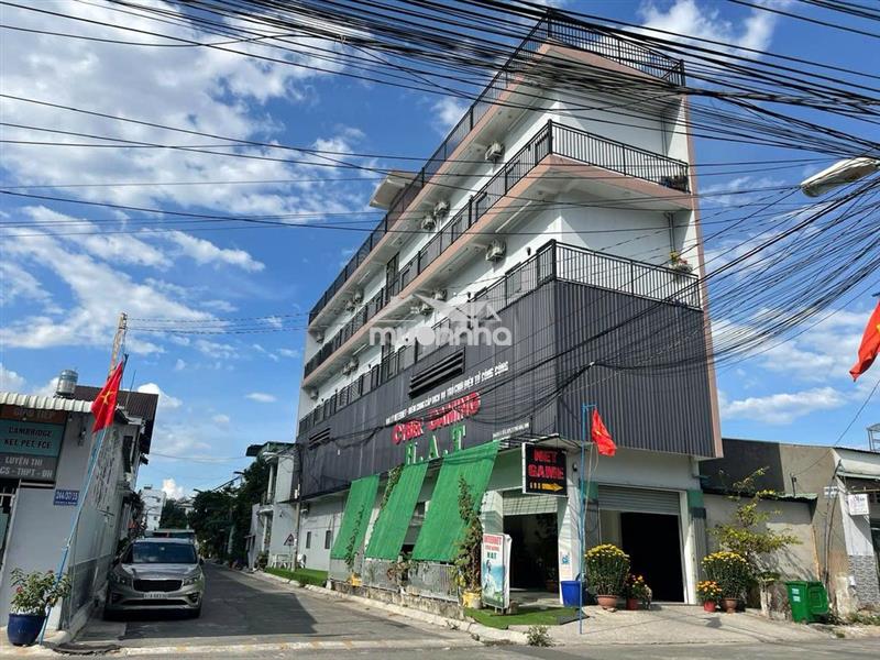 Bán nhà 2 mặt tiền 1 trệt 3 lầu
