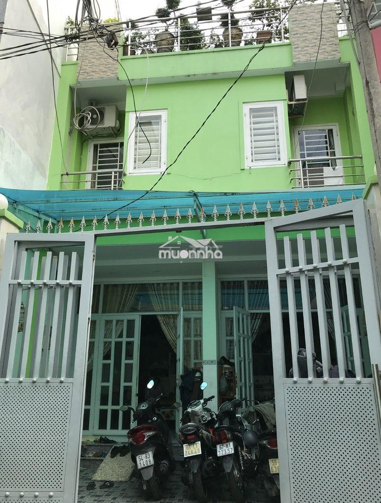 Nhà ở riêng biệt, khu vực an ninh, yên tĩnh.