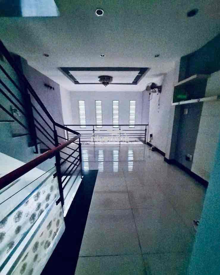 Cho thuê nhà nguyên căn hxh đường lê văn sỹ quận 3 - 3