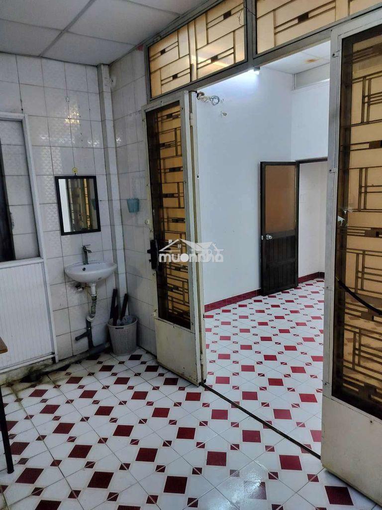 Cho thuê nguyên tầng 1 có wc riêng, máy lạnh, rộng rãi thoáng mát - Ảnh 3