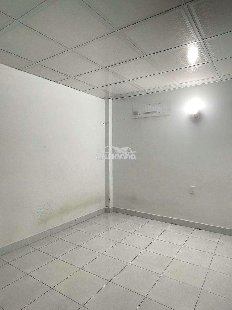 Nhà mặt tiền 2 bà trưng buôn bán sân xe hơi  - 3
