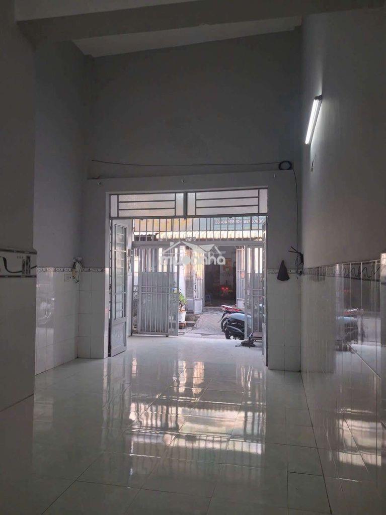 Nhà cho thuê 4x17m gác lửng 3p ngủ - Ảnh 2
