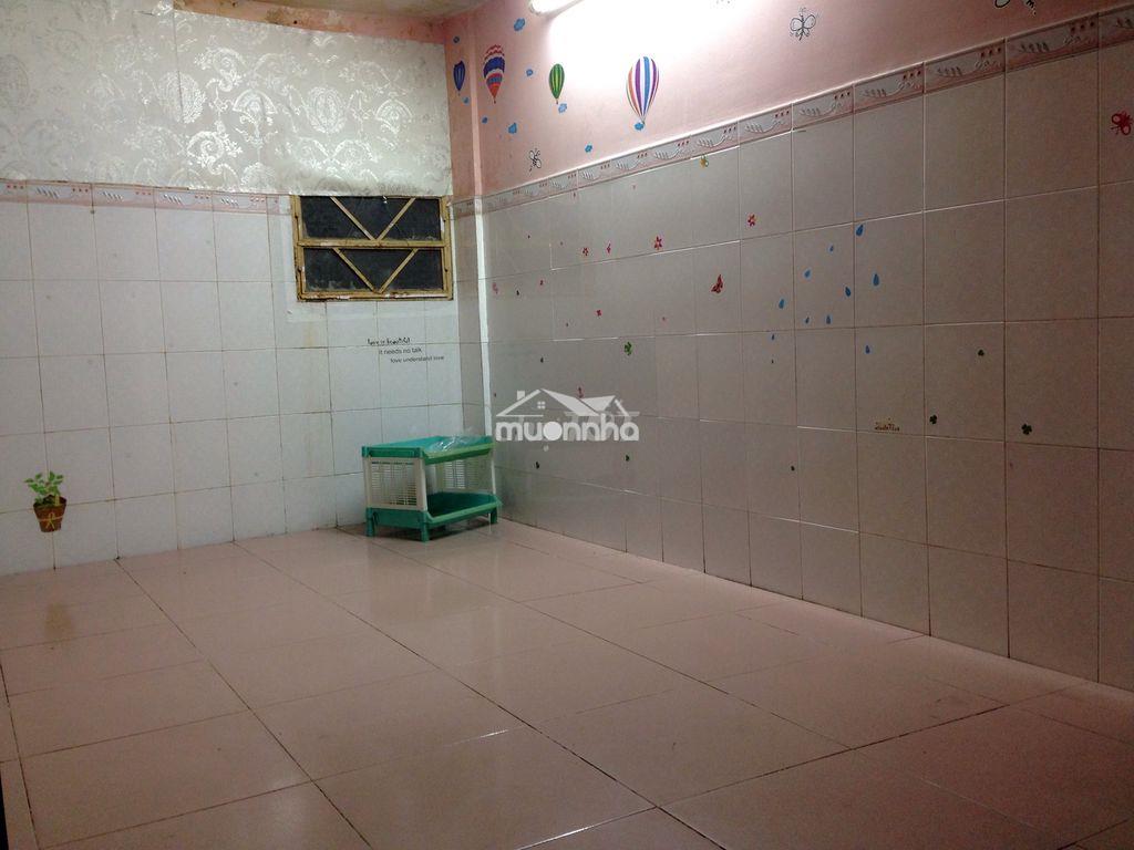 Còn 2 phòng lầu 1 ko nội thất ở 243a/58 hoàng diệu q4 - 3