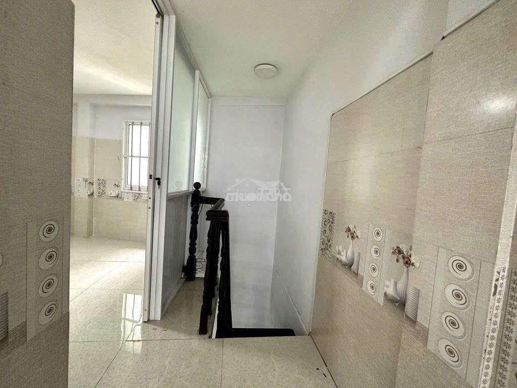 Nhà mới đẹp xinh, 2pn, dt sử dụng 75m2, 3tầng chỉ 8tr - 2