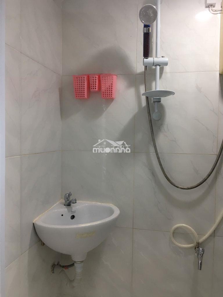 Phòng q5 - 25m2 - có gác - y chang hình - Ảnh 2