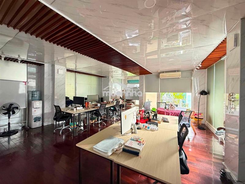 Cho thuê văn phòng quận 10 - diện tích hơn 100m2 - full nội thất