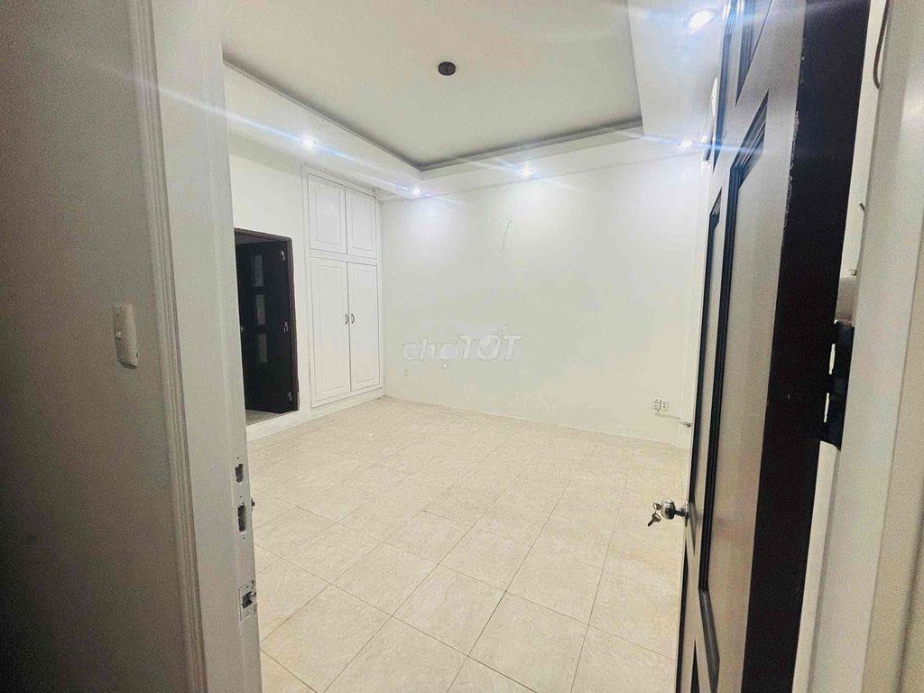 Nhà nguyên căn ngay bạch đằng_ tân bình, trệt 1 lầu , 10x10 , 20tr - 4