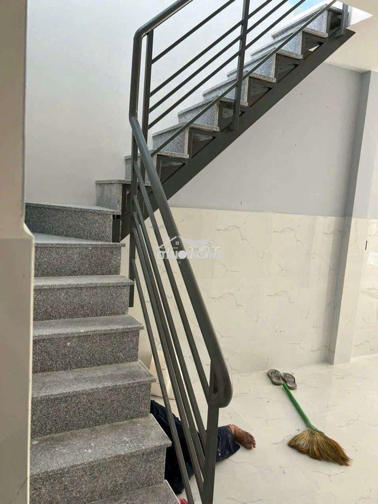 Cho thuê nhà 1 lầu mới xây hẻm ô tô khuông việt quận tân phú  - 2
