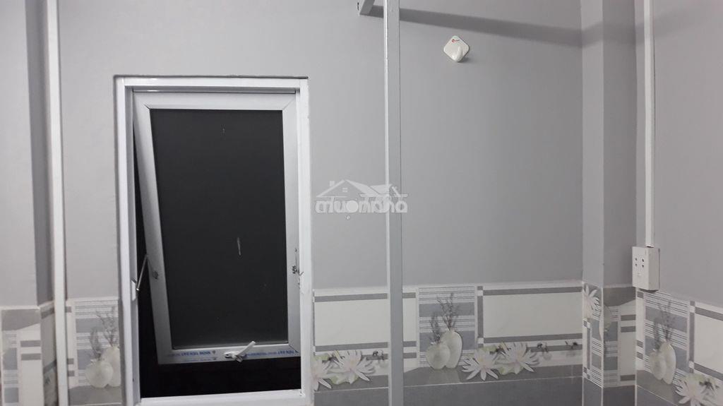 Cho thuê nhà nhỏ xinh 10m2, 1 phòng ngủ ngay trung tâm quận 4 - 4