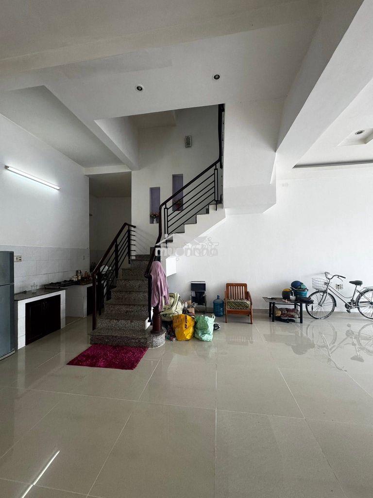Hiếm_biệt thự 3 tầng_ngang 8.3m_sát phạm văn đồng_sân rộng đậu ôtô - 3