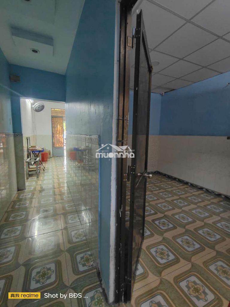 Nhà rộng sân xe hơi - 4