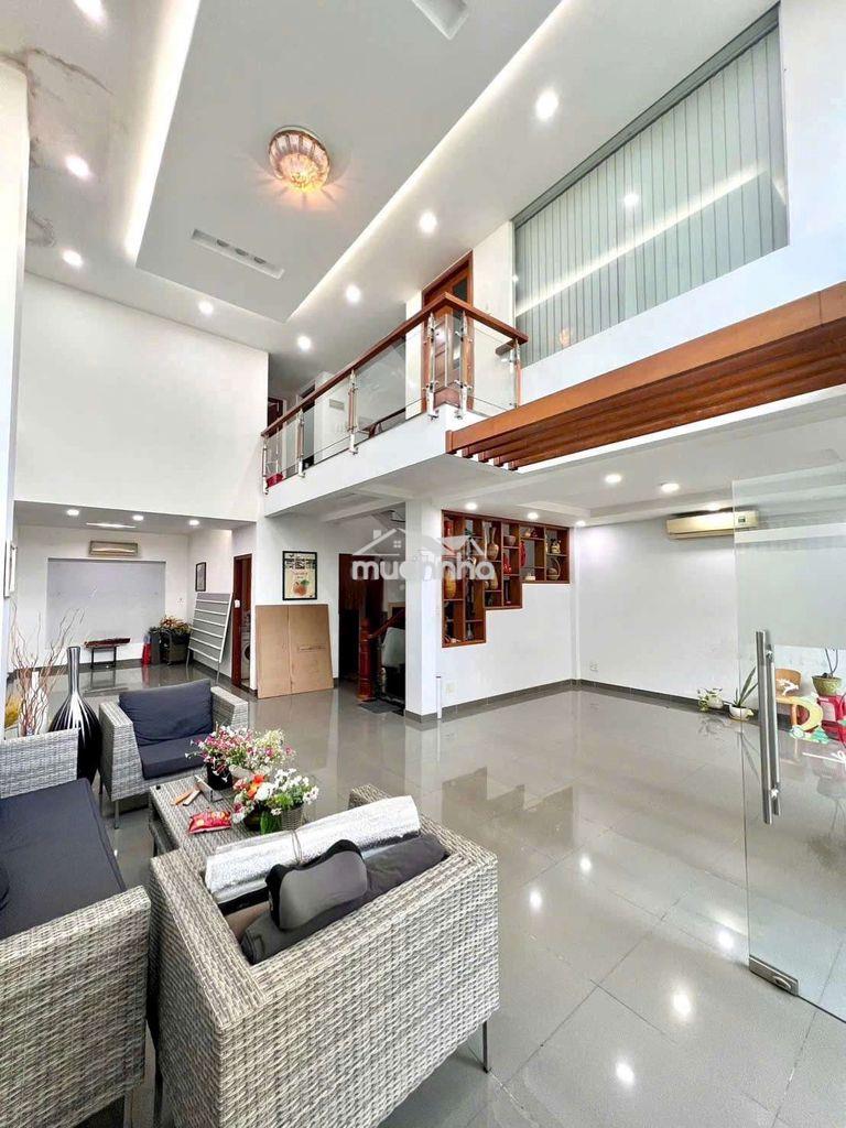 Biệt thự sân vườn ngay gần đường hiệp bình